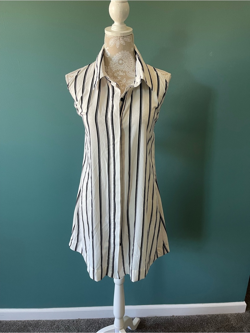 Sleeveless Black & White Striped Backless Dress